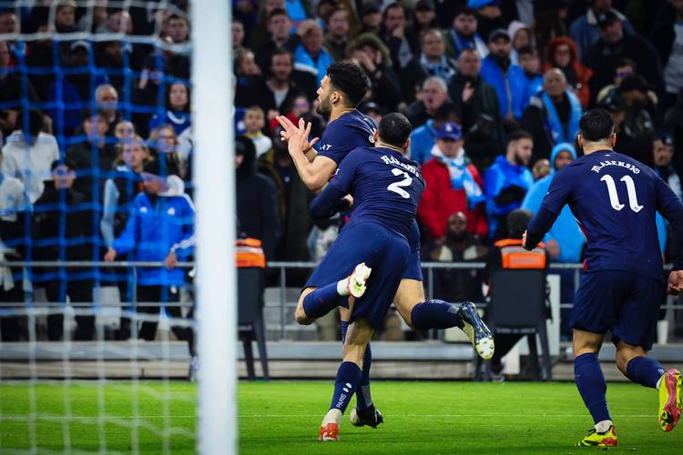 打脸罗马诺？泰晤士名记：埃弗顿还没向切尔西报价霍尔（与罗马诺说法相左？泰晤士名记称埃弗顿尚未就霍尔向切尔西报价）