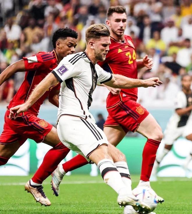 官方：赵博和王国明共同当选中超9／10月最佳守门员（中超9／10月最佳门将出炉：赵博、王国明共同当选）