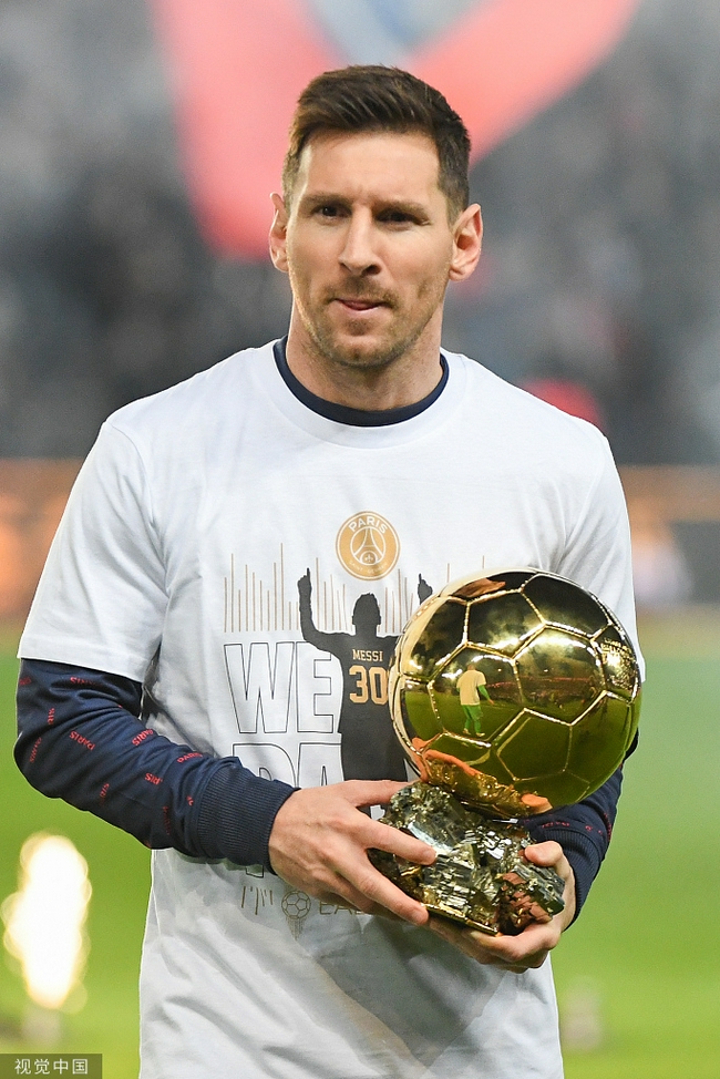 世体：巴萨已提交1B许可所需文件，预计对阿拉维斯时回诺坎普（世体：巴萨已递交1B许可文件，战阿拉维斯有望重返诺坎普）