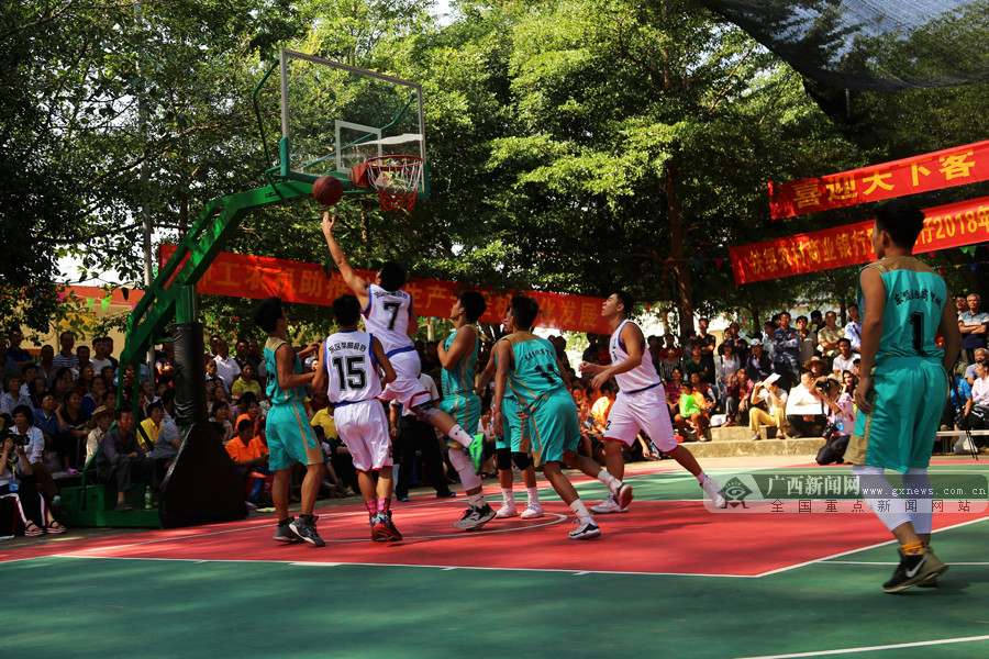 NBA：马刺惨遭连败 文班亚马表现亮眼（NBA：马刺苦吞连败，文班亚马高光发挥）