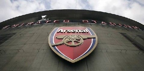 记者：奥斯卡身边人认为他没法继续踢球了，他在体能测试时突感不适（记者：奥斯卡体能测试突感不适，身边人称其恐难再继续踢球）