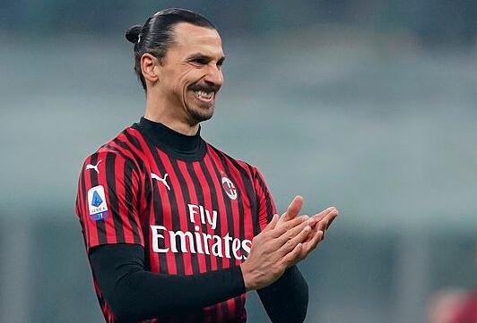 米体：托蒂被前妻指控留小女儿独自在家，检方认为指控不成立（米体：前妻控托蒂让小女儿独自在家，检方认定指控不成立）