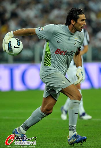 拉波尔塔：希望巴萨能在诺坎普斩获更多胜利，切尔西不好对付（拉波尔塔：盼巴萨在诺坎普赢下更多比赛，切尔西并非易与之师）