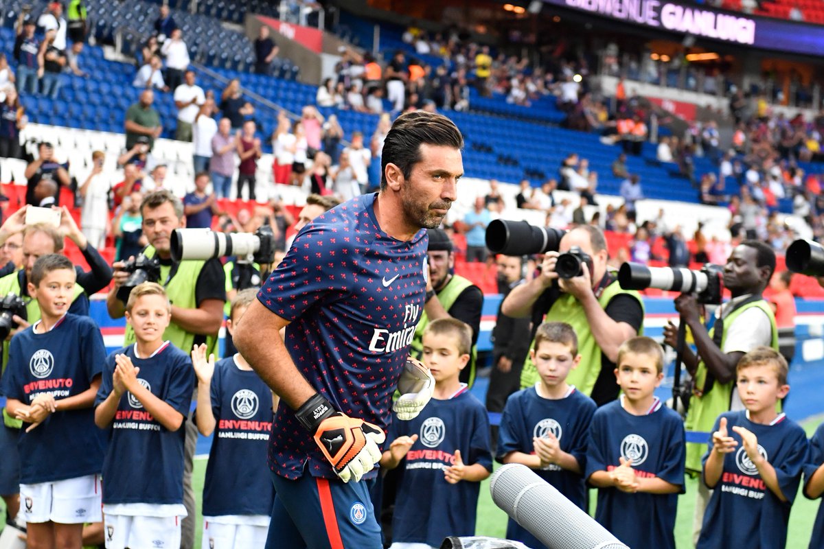 孔蒂：这场比赛球员的表现我无可指责，法兰克福的防守确实好（孔蒂：球员本场发挥无可挑剔，法兰克福防守相当出色）