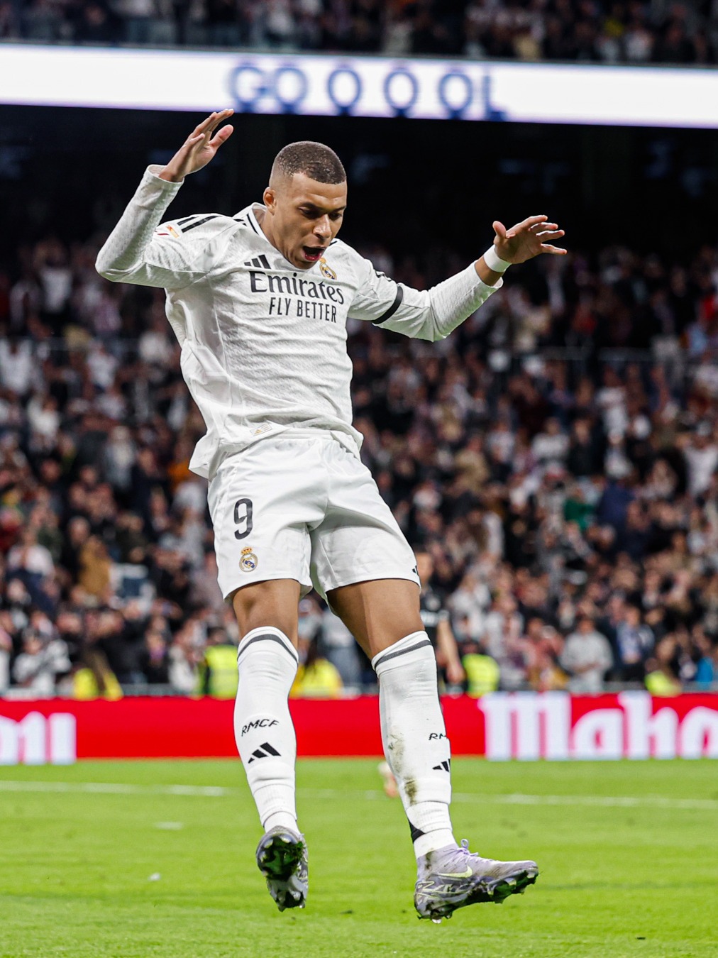 霍华德·韦伯被要求介入曼联争议裁判决定（因曼联判罚风波，霍华德·韦伯被要求出面干预）