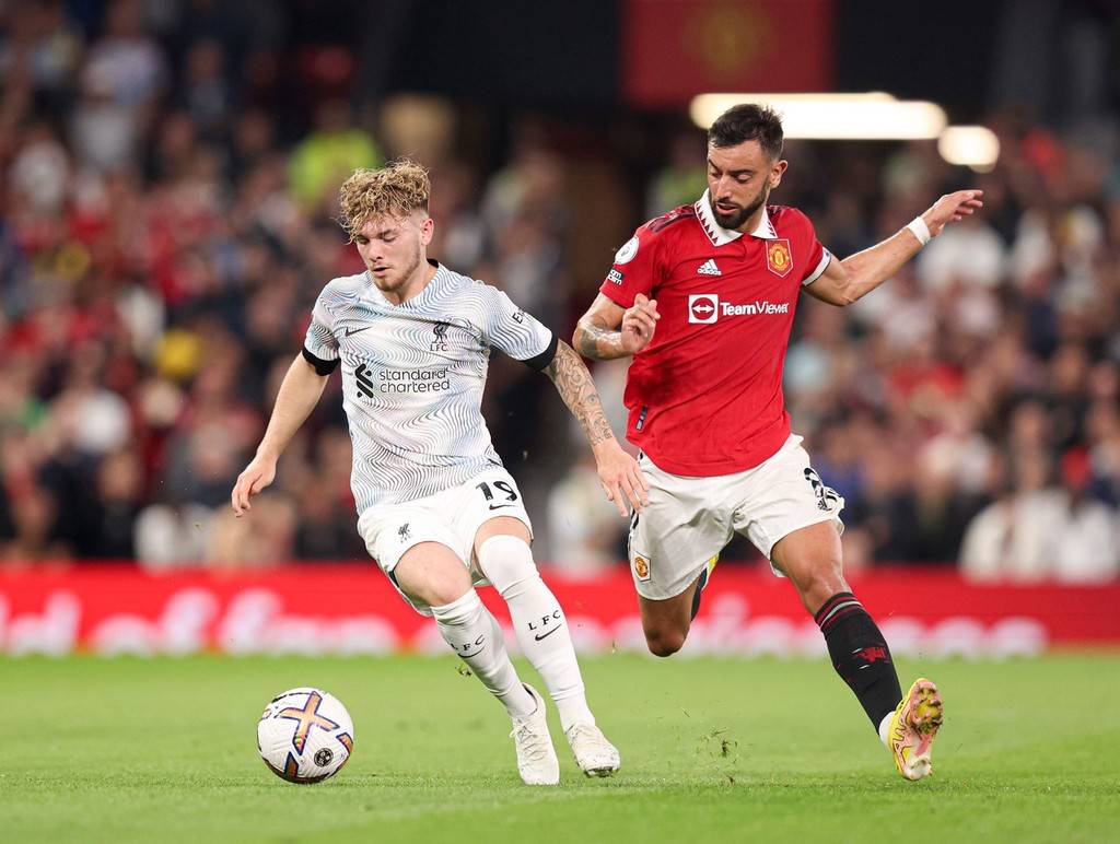 那不勒斯vs尤文：麦克托米奈首发，伊尔迪兹、小孔塞桑出战（那不勒斯对阵尤文：麦克托米奈首发，伊尔迪兹与小孔塞桑出场）